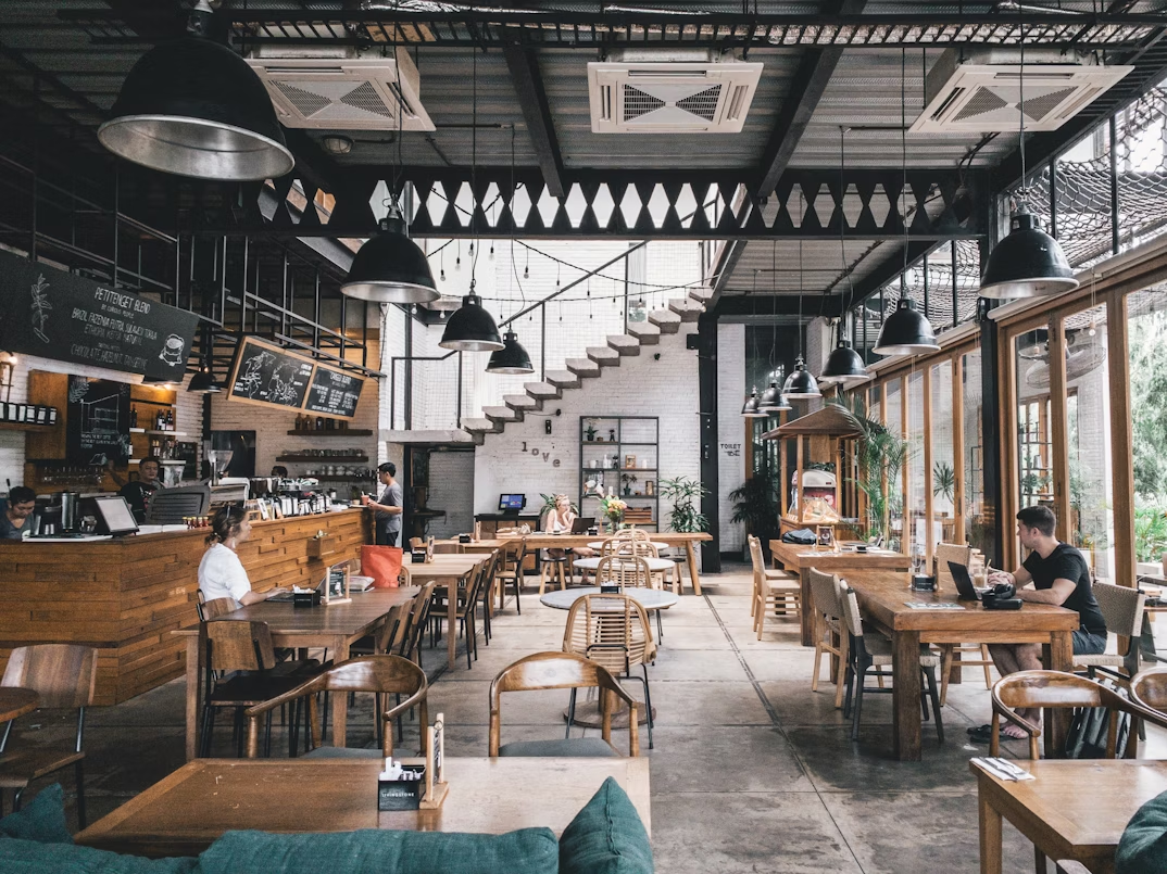 Cafés & Restaurants